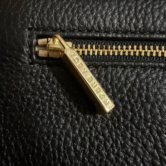 TORY BURCH Black Leather Amanda Logo Clutch Crossbody Chain Link Shoulder EUC - Picture 14 of 16